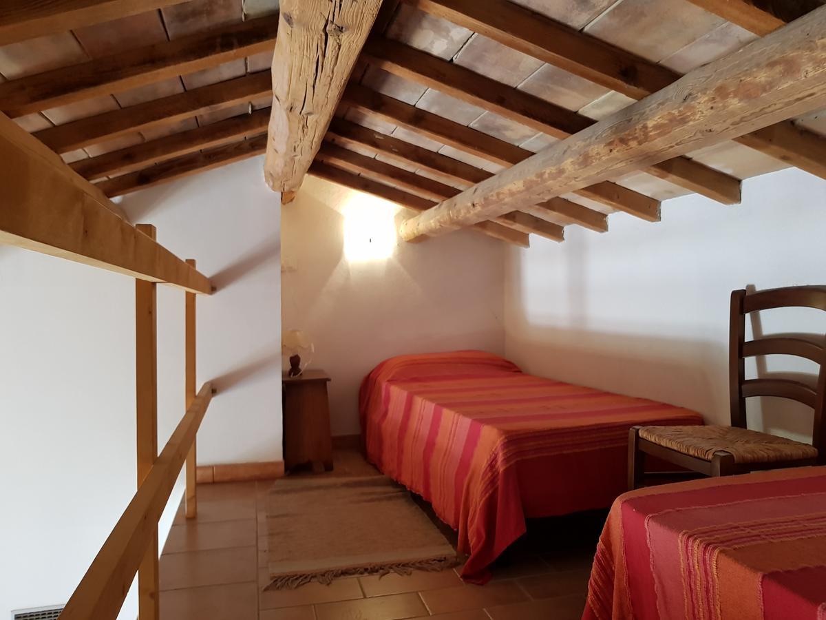 Agriturismo Bio Le 4 Stagioni Porrona Luaran gambar