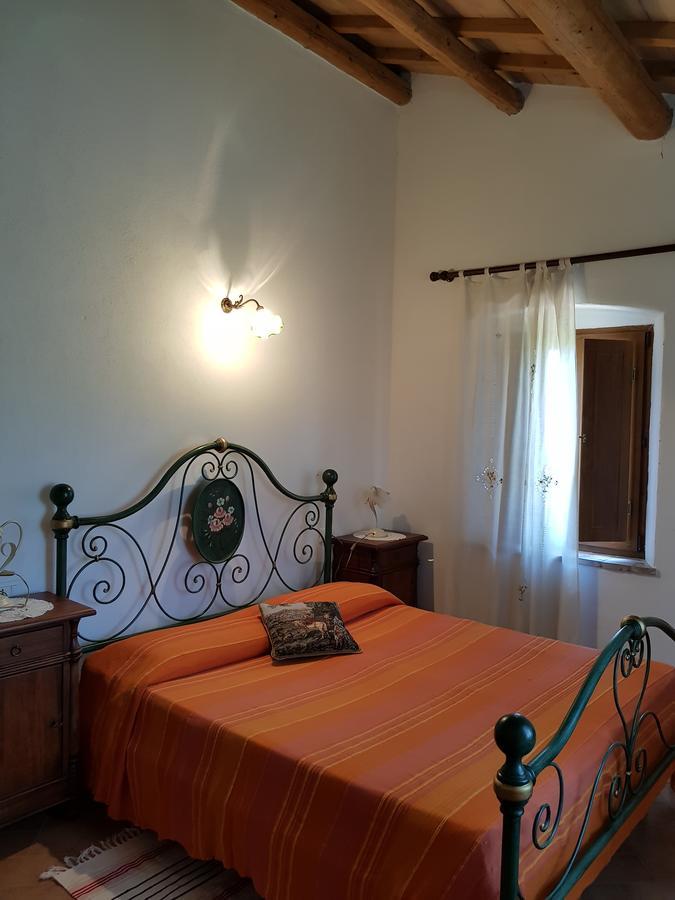 Agriturismo Bio Le 4 Stagioni Porrona Luaran gambar