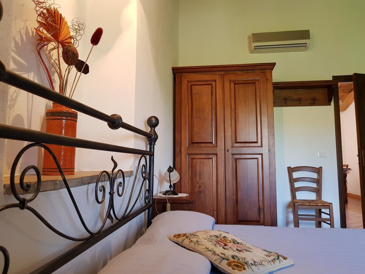 Agriturismo Bio Le 4 Stagioni Porrona Luaran gambar