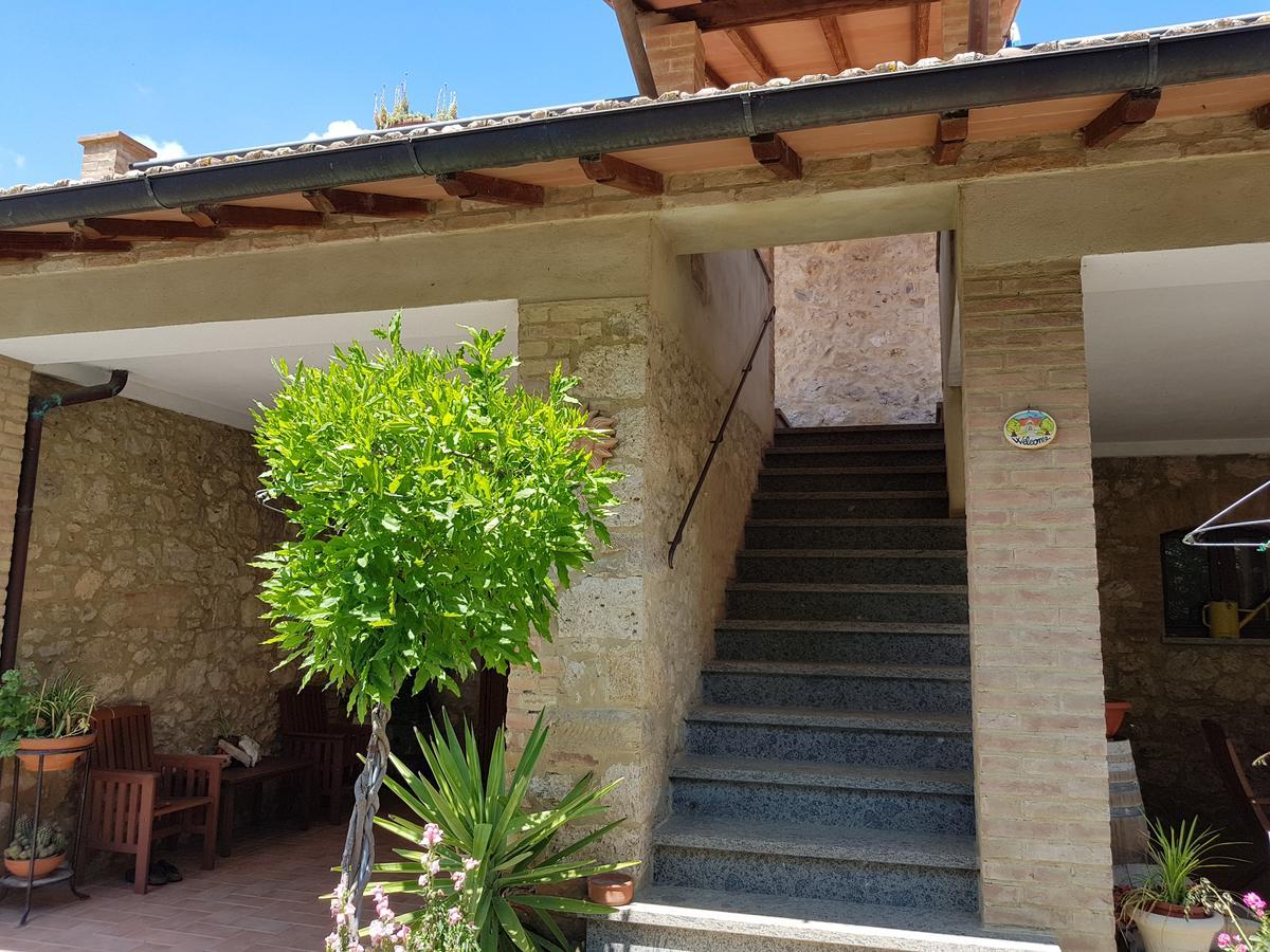 Agriturismo Bio Le 4 Stagioni Porrona Luaran gambar
